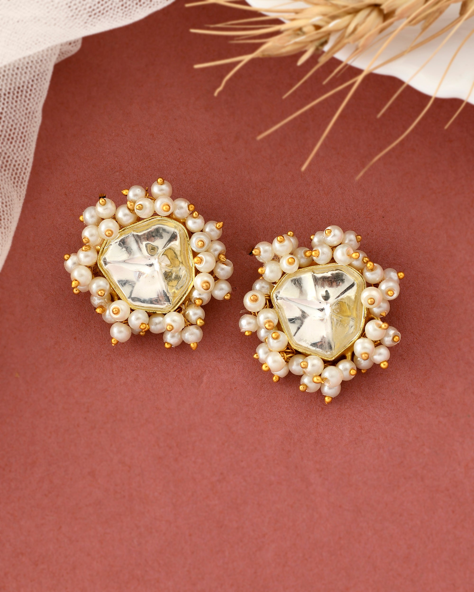 AURA GOLD POLKI STUDS